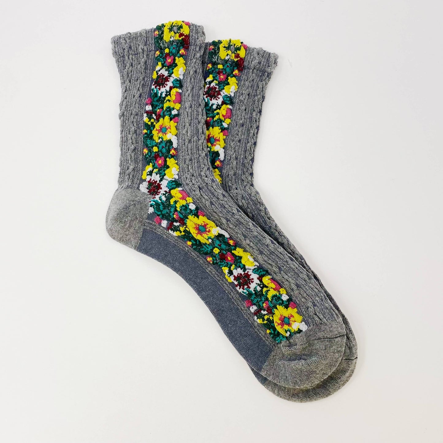 Noble Floral Beauty Socks: White
