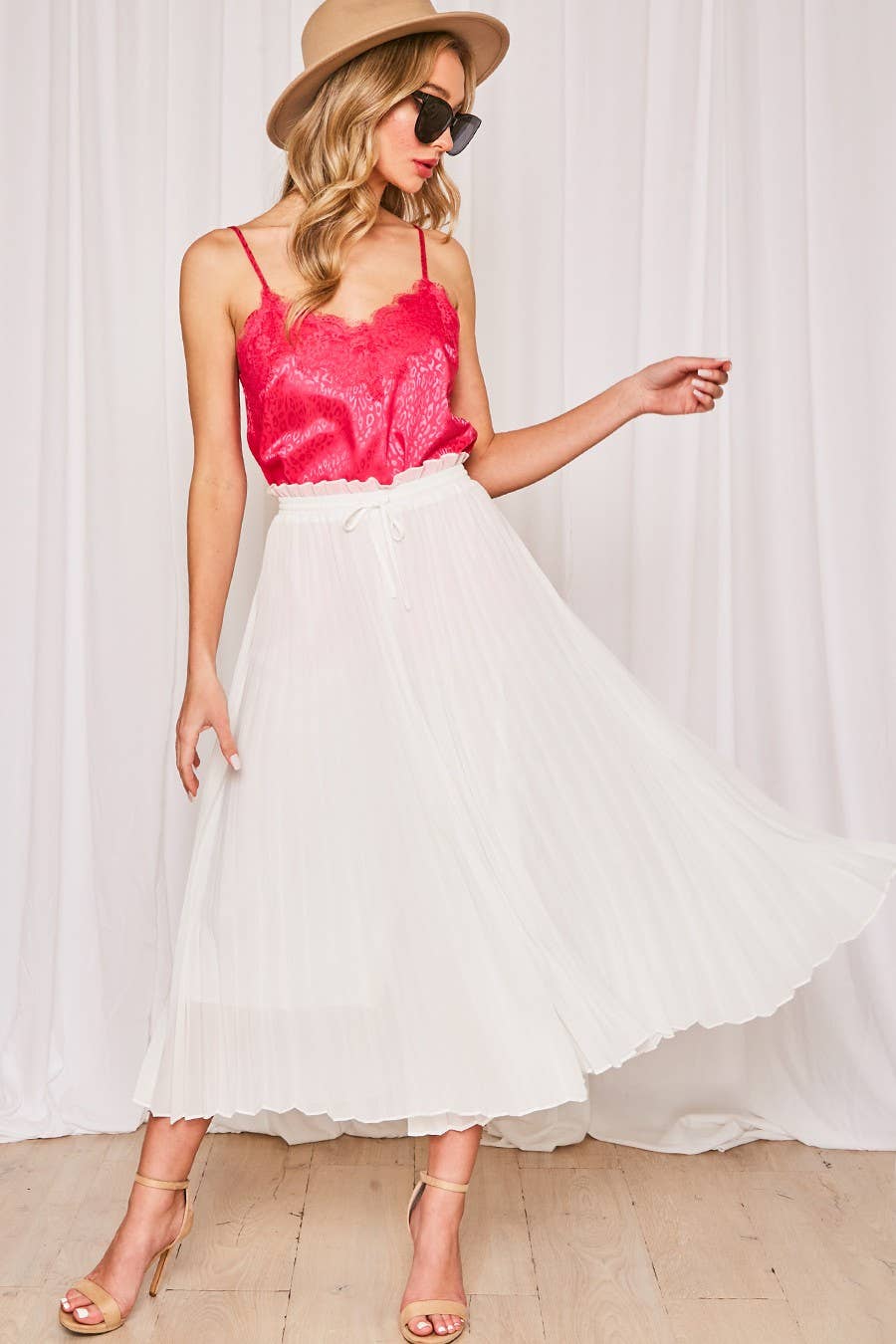Elegant Comfort Pleated Wide-Leg Pants: Off-White