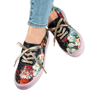 Charlotte Casual Sneaker: 38 HCD/ 8 US/ 9.84"