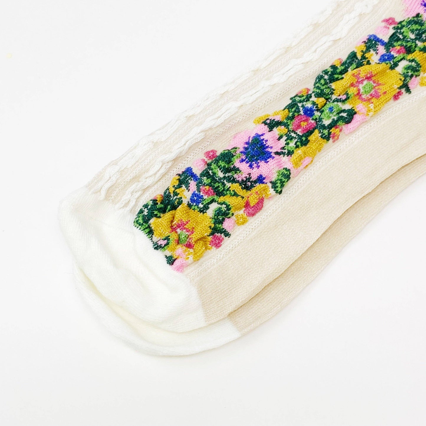 Noble Floral Beauty Socks: White