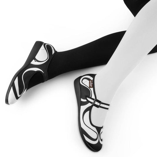 Mismatched Tights Socks: Black & White / One Size